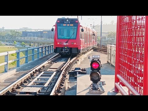 MTS Trolley Using Dwarf Signal To Change Tracks (Stadium Station)