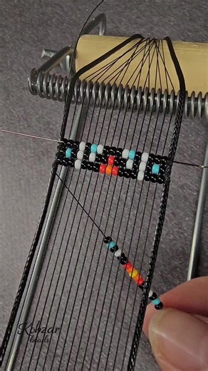 My new project! The Magic of a Single Beaded Row Loombeading for beginners #beadwork #beadedbracelet #kobzarbeads #patterns #beadweaving