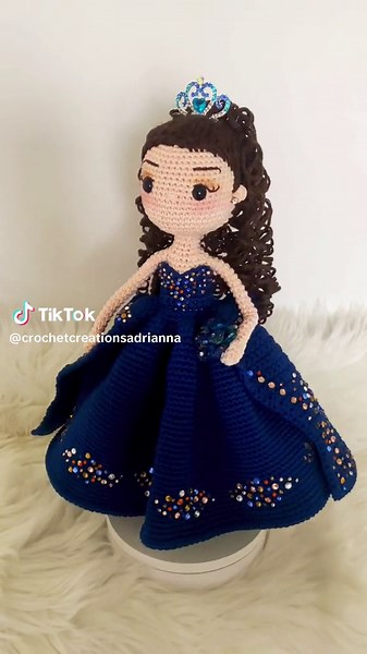 Crochet Quinceañera Dolls: Handmade Amigurumi Creations