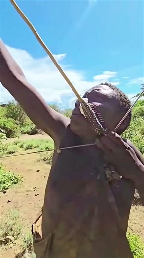 How_African_Tribes_Hunt_for_Food_in_the_Jungle #africa #youtubeshorts