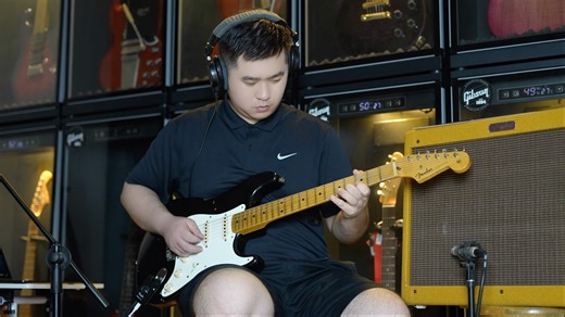 即兴演奏，Fender Custom Shop 1956 经典黑色Cs56枫木指板Relic做旧电吉他