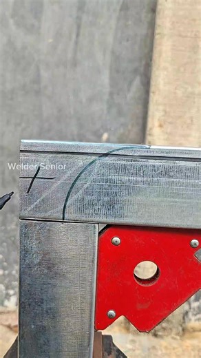 the welder's brilliant idea in working with thin square tube metal | Welder Senior