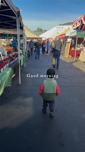 Saturday at the farmer’s market in Marin County 🍓 Fresh air, local food, cozy vibes & my little one by my side 🤍 Just a simple, beautiful day we’ll remember forever. #marincounty #farmersmarket #momlife #singlemom #bayarealife