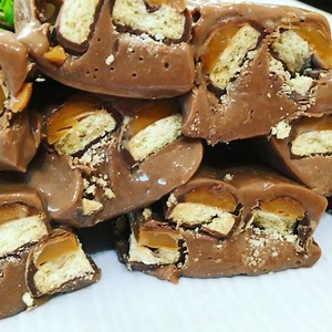 43K views · 1K reactions | Twix fudge anyone  | Nicko's Kitchen | Facebook
