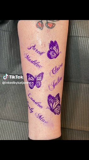 Had the pleasure of tattooing these gorgeous butterflies and script. Thank you Robbie for the trust! 🦋 #butterfly #tattoo #grandchildren #girlswithtattoos #inkedbykatjones