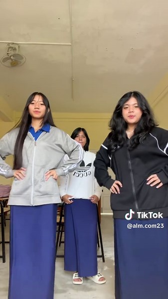Fun Dance Moves with Friends - Tiktok Challenge