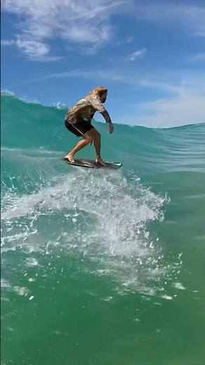 Mexican waves VS Pro Skimboarders