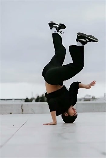 Insane Headspin Breakdance Video I breakdance #breaking #breakdance #bboy #dance #tiktok #music