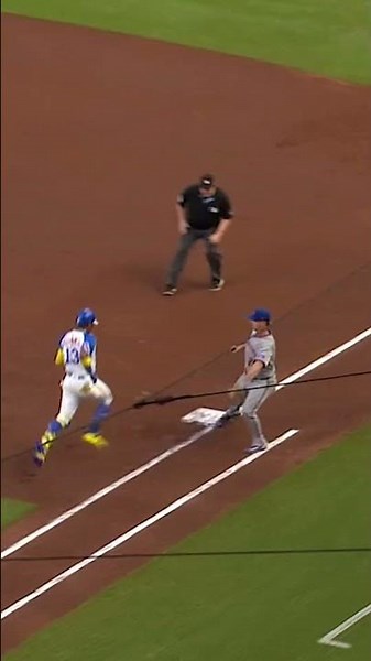 Brett Baty shows off the glove and the arm! 🤩