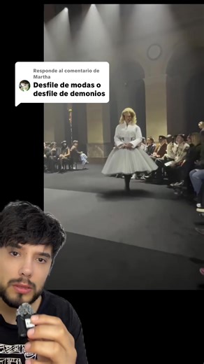 Respuesta a @Martha desfile de modas o desfile de demonios #misterio #fypシ゚ #parati #paranormal
