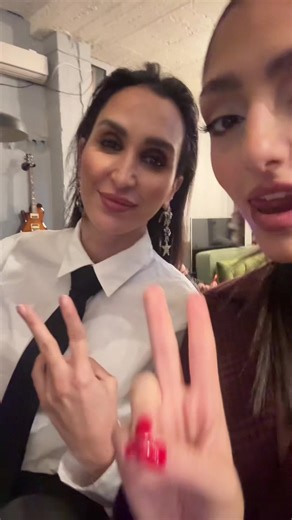 ‏behind the scenessss @Fruits Rouges