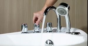 Empava 67" Freestanding Whirlpool Bathtub Oval with 7 Hydromassage Water Jets Luxury Acrylic Massage SPA Soaking Bath Tub in White Single Ended