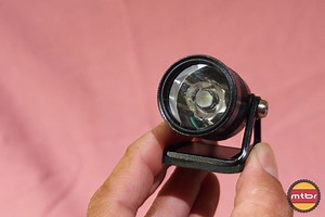 Review: Gloworm X1 950 Lumen Light