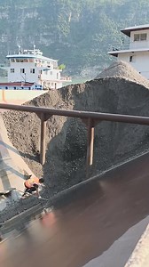 29K views · 445 reactions | Barge unloading soil with large stones, daily work on the river Conveyor belt transporting stones on ships #barge #bargeunloading #loading Our job is to drive a self-unloading vessel. We often record videos and post them on Youtube while our crew unloads cargo such as pebbles, sand, coal, etc. Thank you for liking our Youtube channel, you will occasionally see stress-relieving videos of our self-unloading vessels unloading cargo | Chinese craftsmanship | Facebook
