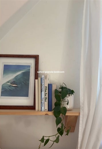 Coastal Bedroom Decor Ideas for Vintage Lovers