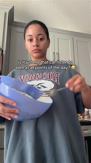 Enjoying EDM Music All Day with DI.FM