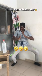 15K views · 392 reactions | This is how Chinese drink their water in bottle 藍藍 #Chinese #howchinesedrinkwater #fbreelsvideo #funny King of Spades | King of Spades | Facebook