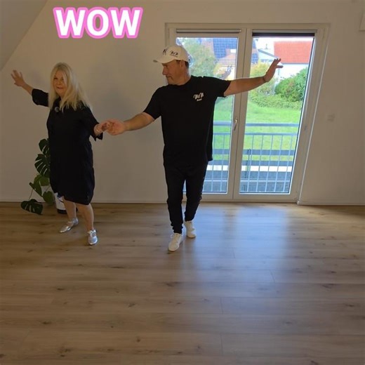 💥Diese Damen-Pose geht immer - elegant & easy➡️lerne in 2 Minuten #discofox Schritte auf dem Kanal