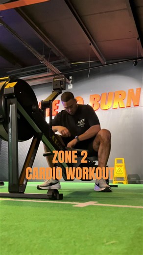 30 mins alternating each minute - 1 min row, 1 min bike, 1 min shuttle run #running #trainingdiary #cardio #zone2