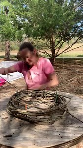 89K views · 3K reactions | How to make a half basket wreath with big vine. Please remember to keep sharing I absolutely appreciate it thank you | The Grapevine Lady | Facebook
