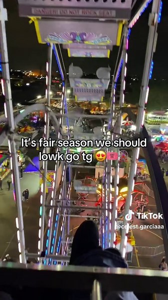 Experiencing the Upside Down UFO Ride This Fair Season!