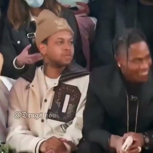 Plan B - Es Un Secreto [Official Video]