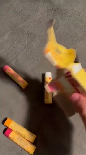 How To Unpack Burts Bees Lip Balm - Tutorial
