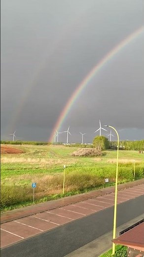 Darłówko piękna tęcza na tle wiatraków 13-05-2026