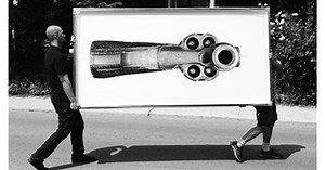 Super high resolution photographs of handguns (VIDEO)