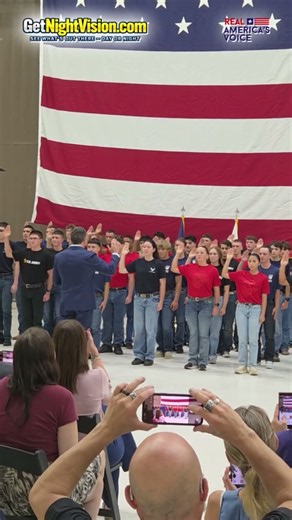 SECWAR just administered the Oath of Enlistment to 14 enlistees for the Texas National Guard.