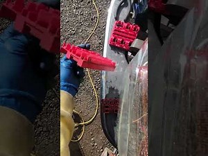 2008 Ford F250 5.4l 3v How to remove/access power distribution box (fuse box)