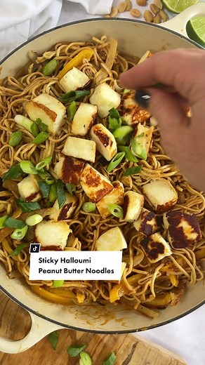 Sarah Rossi - Taming Twins on TikTok