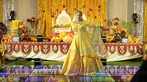 This is the kind of energy one should have on their wedding. Brides Solo Performance for Her Groom. We are so Greatful to katalinal for embracing the Indian Culture so beautifully. Bride : katalinal Groom: Sonal Ram | RaNi Wedding Photography & Cinematography Fiji