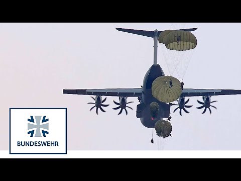 Premiere: Erster Automatiksprung aus dem Airbus A400M | Bundeswehr