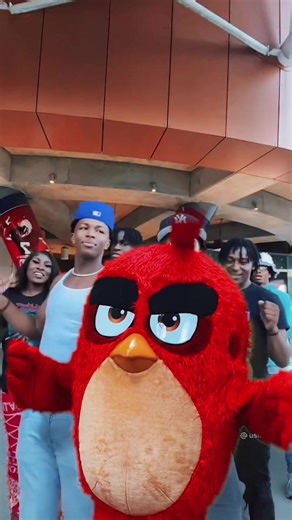 red can get with the times - he is hip & happening! 😎💃🏻🕺#angrybirds
