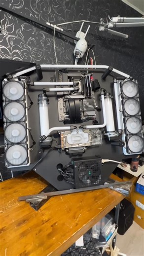 Denis | Настенный компьютер #pcgaming #pc #GamingComputer #Wall-mounted PC#игровойпк #компьютеры | Instagram