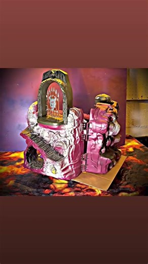 A custom diorama for the vintage snake Mountain