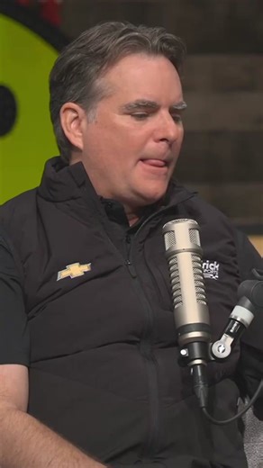 Kevin Harvick Talks with Jeff Gordon about Kyle Larson's Double Attempt