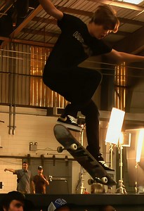 Justin Bieber's 2010 SLS Frontside 180 Skate Trick