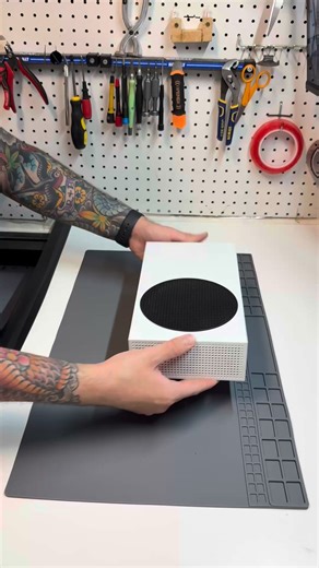 Xbox Series S over heating so we changed the thermal paste  #xboxseriess #overheat #fypage #northridge #sanfernandovalley | FIXED Cell Phone Repair | Facebook