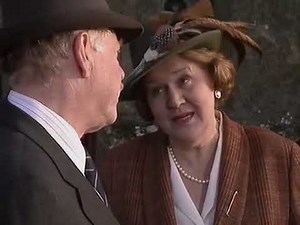 Keeping Up Appearances - Looking at Properties - S04 E05 Part 06