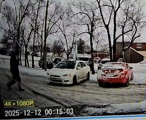 Message du cammer : Vu ce matin à Farnham .... Le gars n'était pas content !!! Dual DashCam Recommandé : https://amzn.to/3uBhVoR #dashcam #dashcamera #dashcamvideos #dashcamquebec #dashcammontreal #montrealdashcam | Spotted : Dash Cam Québec