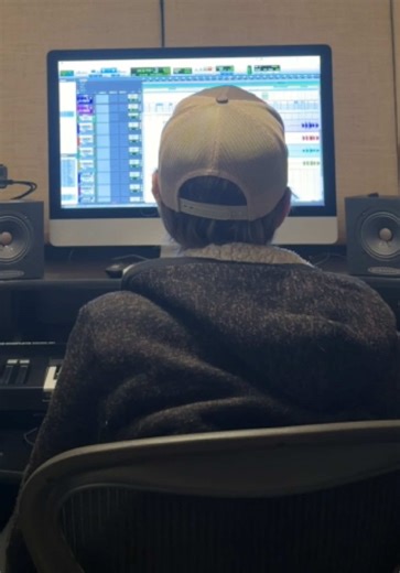 Nine-hour backing vocal session today for the new Slack Key ʻOhana record. No shortcuts, just us in the room getting it right. #backup #recording #jimmybuffett #harmony #harmonies @Slack Key Ohana @pacificrecordvids @Ovation Guitars @sl