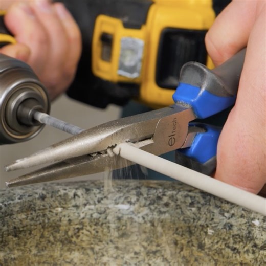 L'astuce "Baguette" qui sauve votre toit 🛖 #Réparation | BRICO ADOS