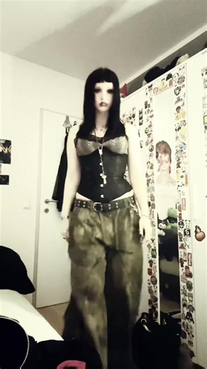 chiara (@ur_mom0373)’s videos with original sound - ✱