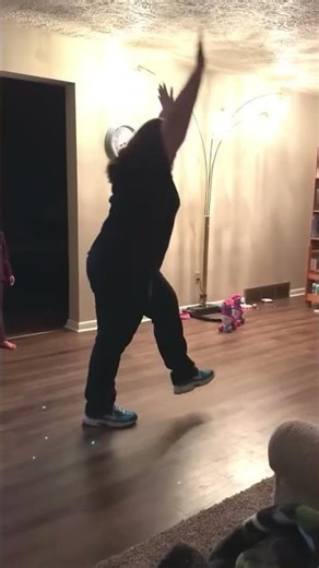 I know how to do a cartwheel #funny #fail #funnyshorts