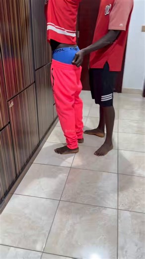 Walked in on the handy man i booked touching his assistant booty….Told them if they can make it steamy I’ll tip them really good …. Full video ⬇️ ⬇️⬇️OF: https://t.co/5f2p3jYwhI JFF: https://t.co/xesTDtAZhQ