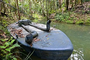 Colombian navy intercepts 'narco subs' headed to Australia in massive drug bust