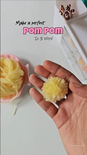 Make an easy pom pom in 5 steps ✨ #crochet #crochettutorial #easycraft #diy #pompom #pompomtutorial