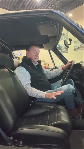 Porsche specialist Marvin Waters discusses what a set of Sport Seats can do for an F-model 911.